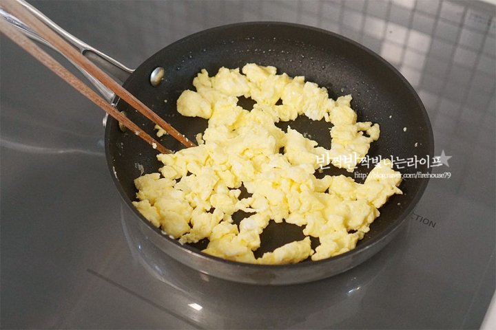 담백하고 고소한 맛의 두부 유부초밥 레시피 4인분 30분 완성 평점 4.7점(78) 레시피 이미지 - 4