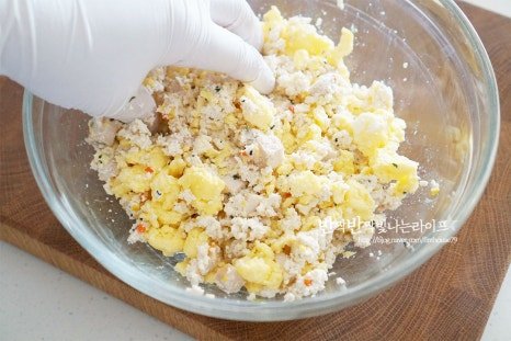 담백하고 고소한 맛의 두부 유부초밥 레시피 4인분 30분 완성 평점 4.7점(78) 레시피 이미지 - 7