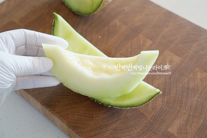 주스로 색다르게 즐길 수 있는 멜론주스 레시피 2인분 10분 완성 평점 5.0점(27) 레시피 이미지 - 2