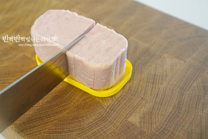 밥반찬과 술안주로 별미인 스팸 아코디언구이 레시피 2인분 15분 완성 평점 4.9점(93) 레시피 이미지 - 2