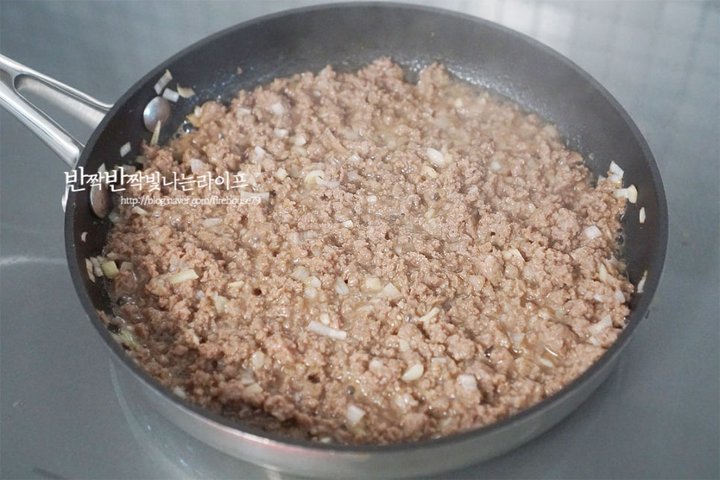 다양한 요리에 곁들일 수 있는 소고기소보로 레시피 2인분 25분 완성 평점 5.0점(16) 레시피 이미지 - 6