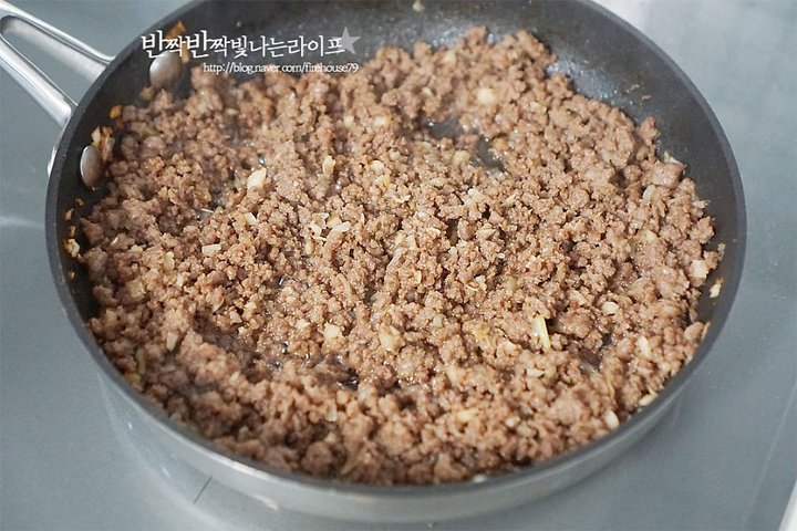 다양한 요리에 곁들일 수 있는 소고기소보로 레시피 2인분 25분 완성 평점 5.0점(16) 레시피 이미지 - 7