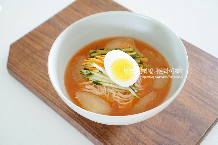 시원한 열무 김치말이국수 열무국수 레시피 1인분 30분 완성 평점 4.8점(44) 레시피 이미지 - 10